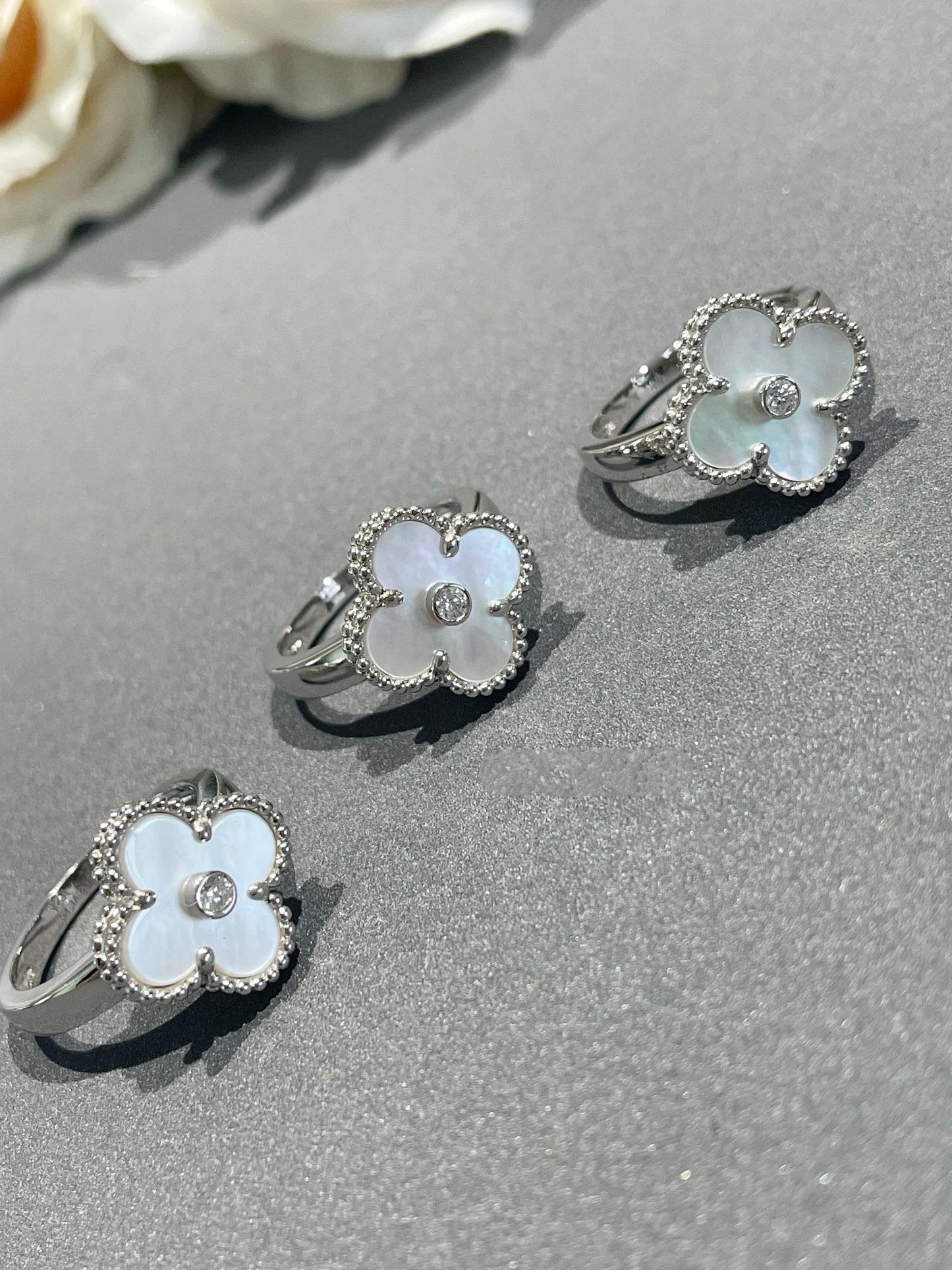 [Regal Gem]CLOVER SILVER MOP DIAMOND RING