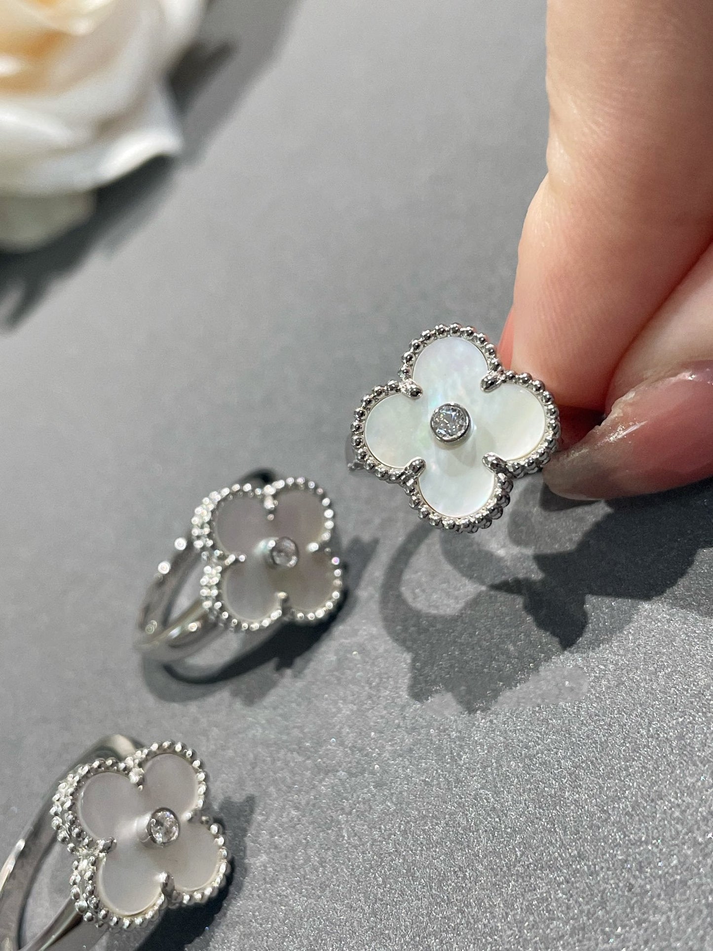 [Regal Gem]CLOVER SILVER MOP DIAMOND RING