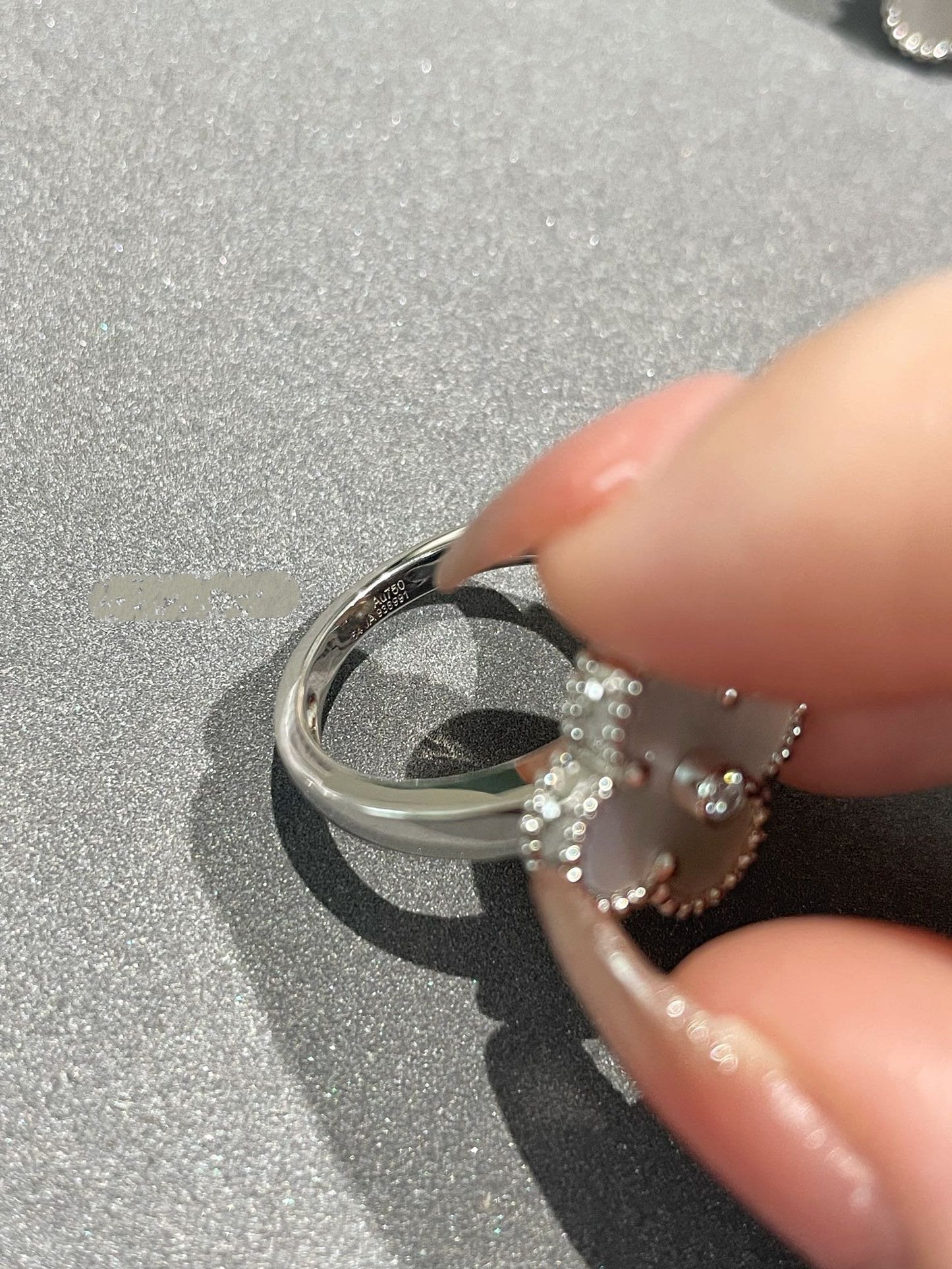 [Regal Gem]CLOVER SILVER MOP DIAMOND RING