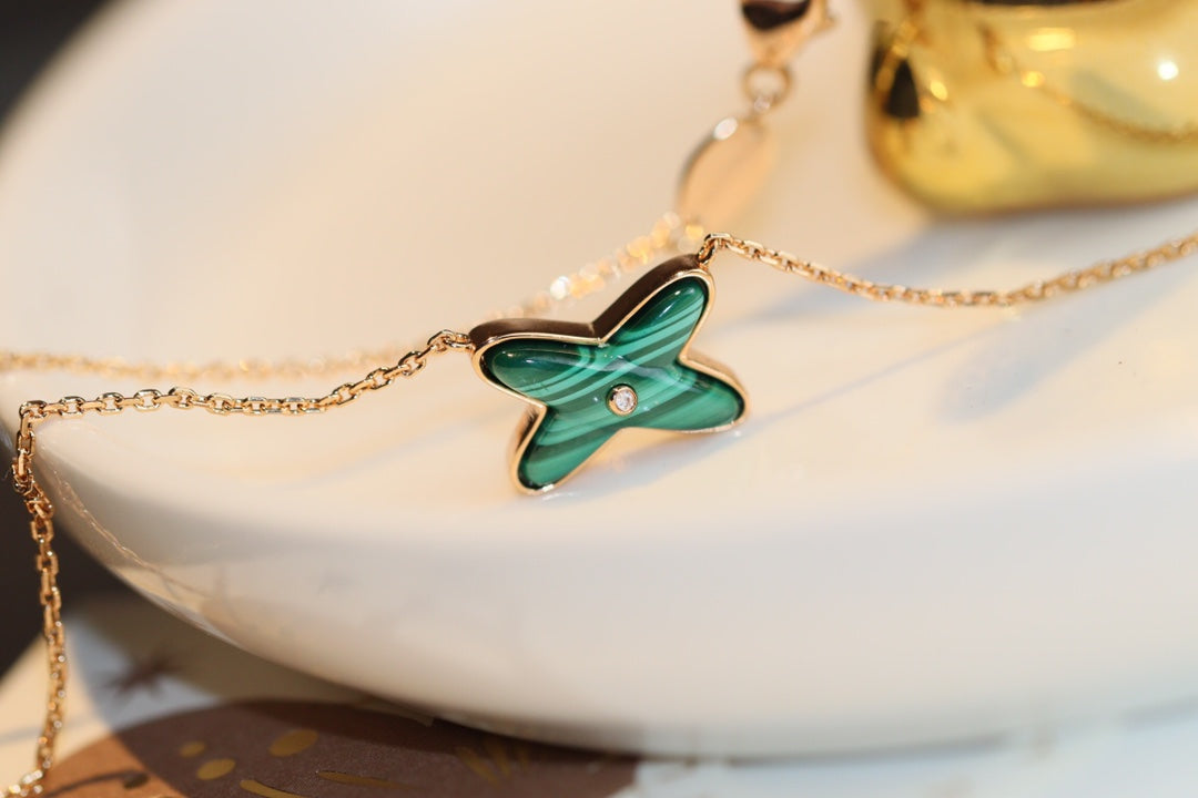 [Regal Gem]JEUX MALACHITE 1 DIAMOND PINK GOLD NECKLACE