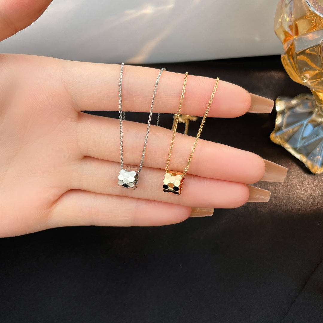 [Regal Gem]BEE MINI NECKLACE