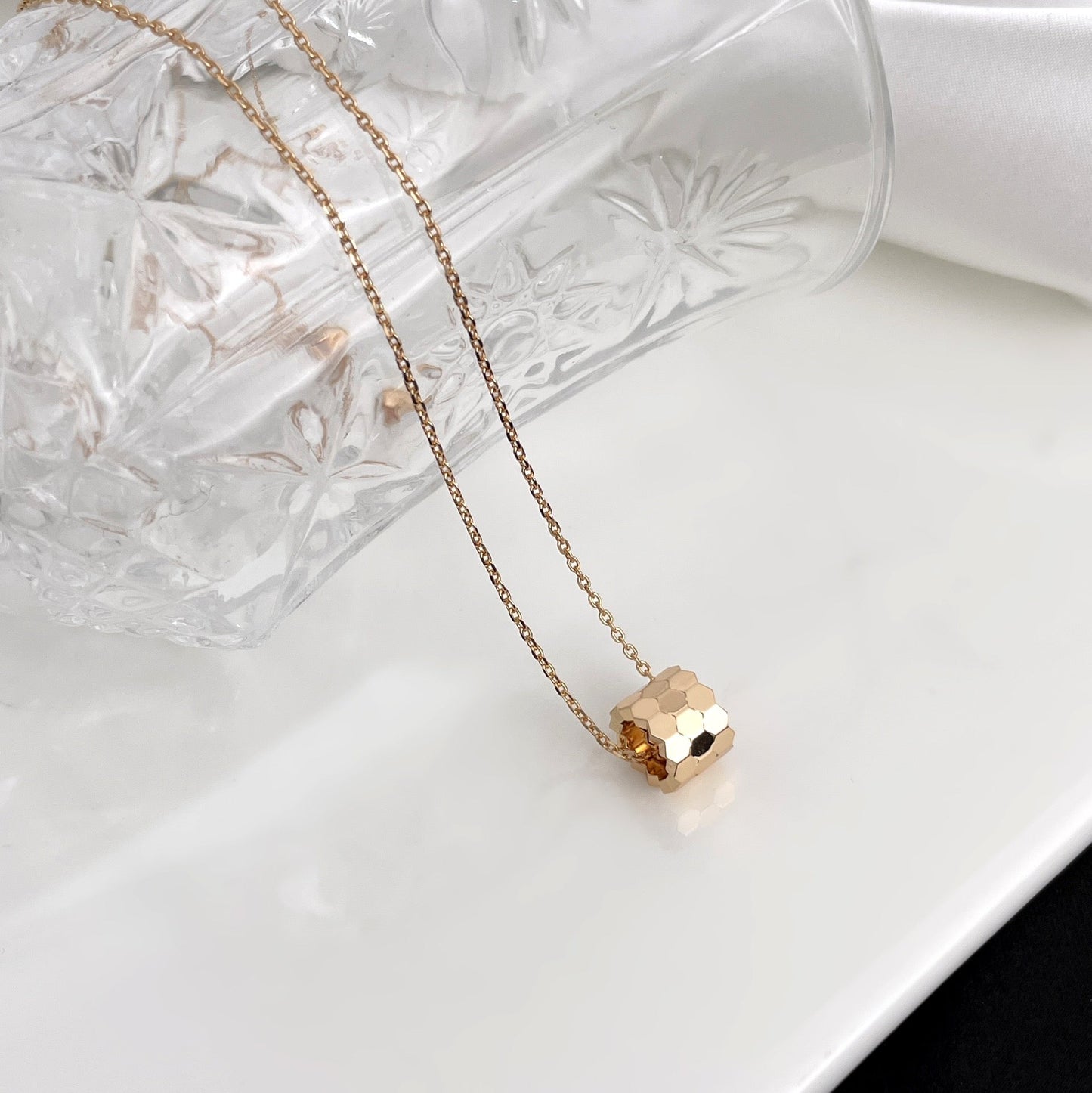 [Regal Gem]BEE MINI NECKLACE