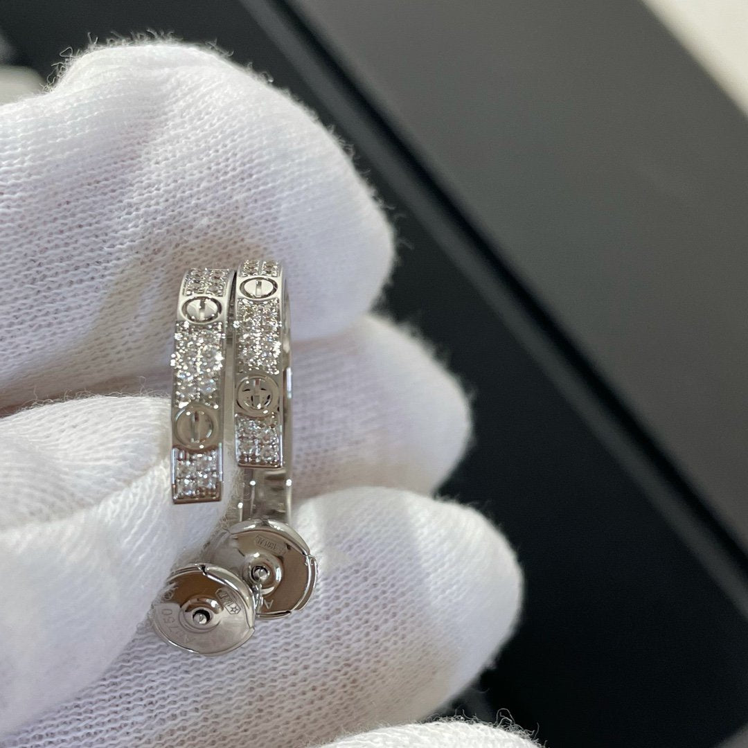 [Regal Gem]LOVE DIAMOND SILVER HOOP EARRINGS