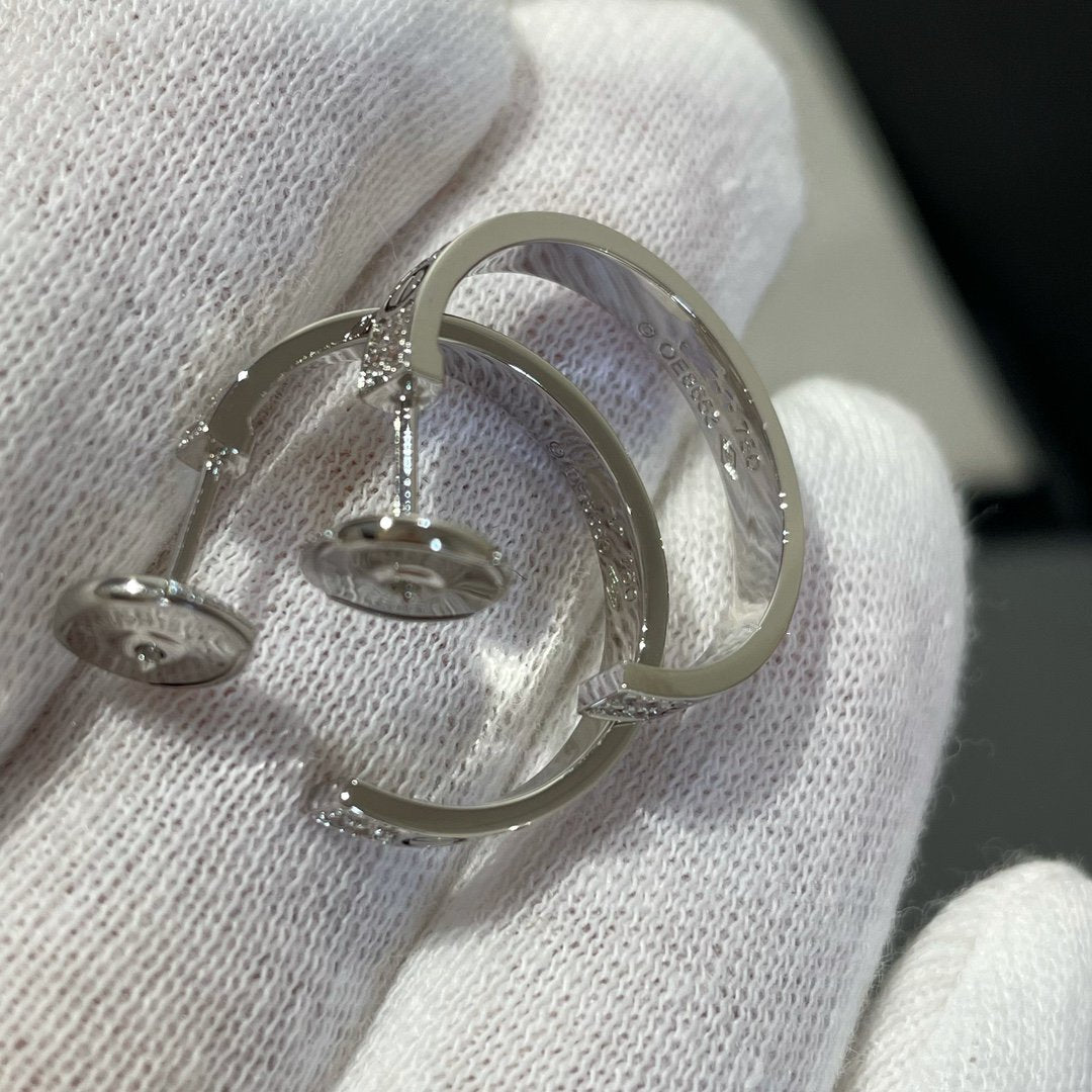 [Regal Gem]LOVE DIAMOND SILVER HOOP EARRINGS