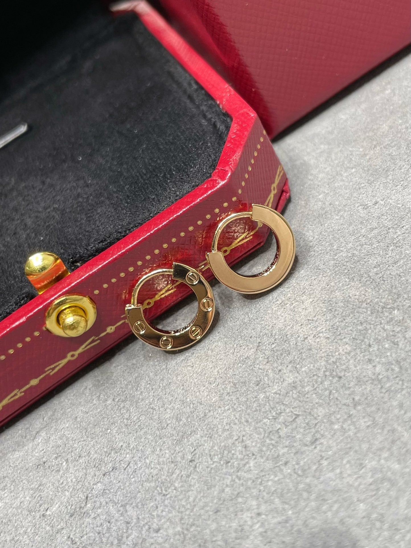 [Regal Gem]LOVE MINI EARRINGS