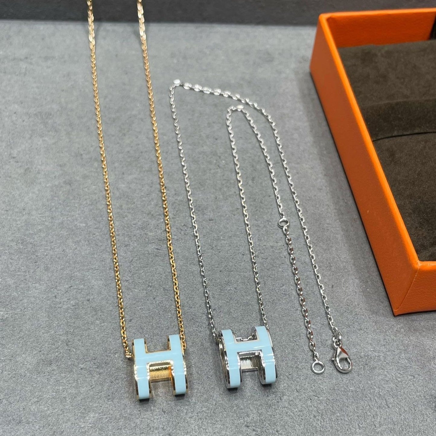 [Regal Gem]POP H SKY BLUE NECKLACE