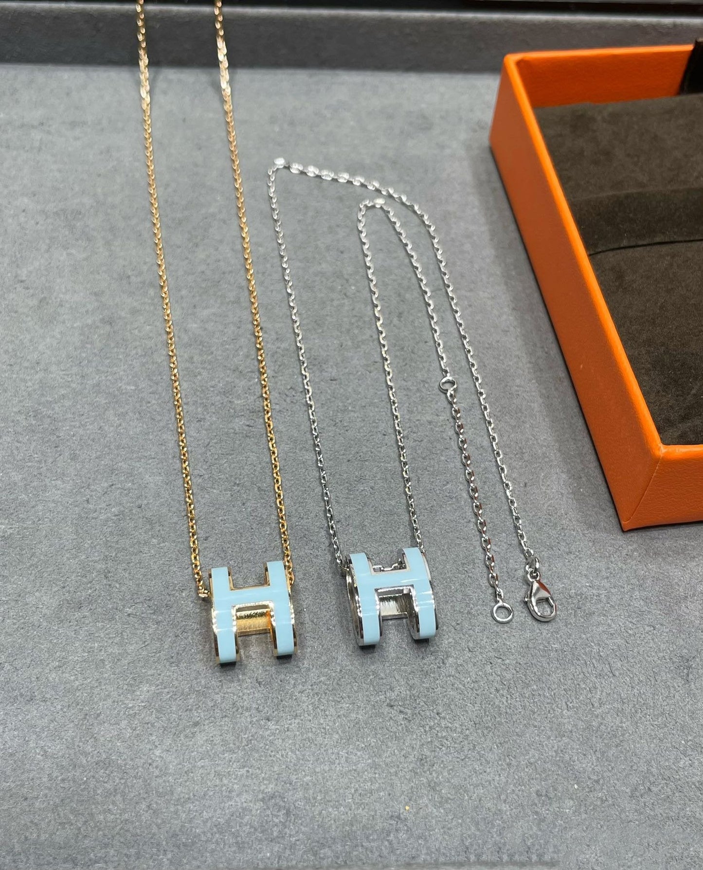 [Regal Gem]POP H SKY BLUE NECKLACE