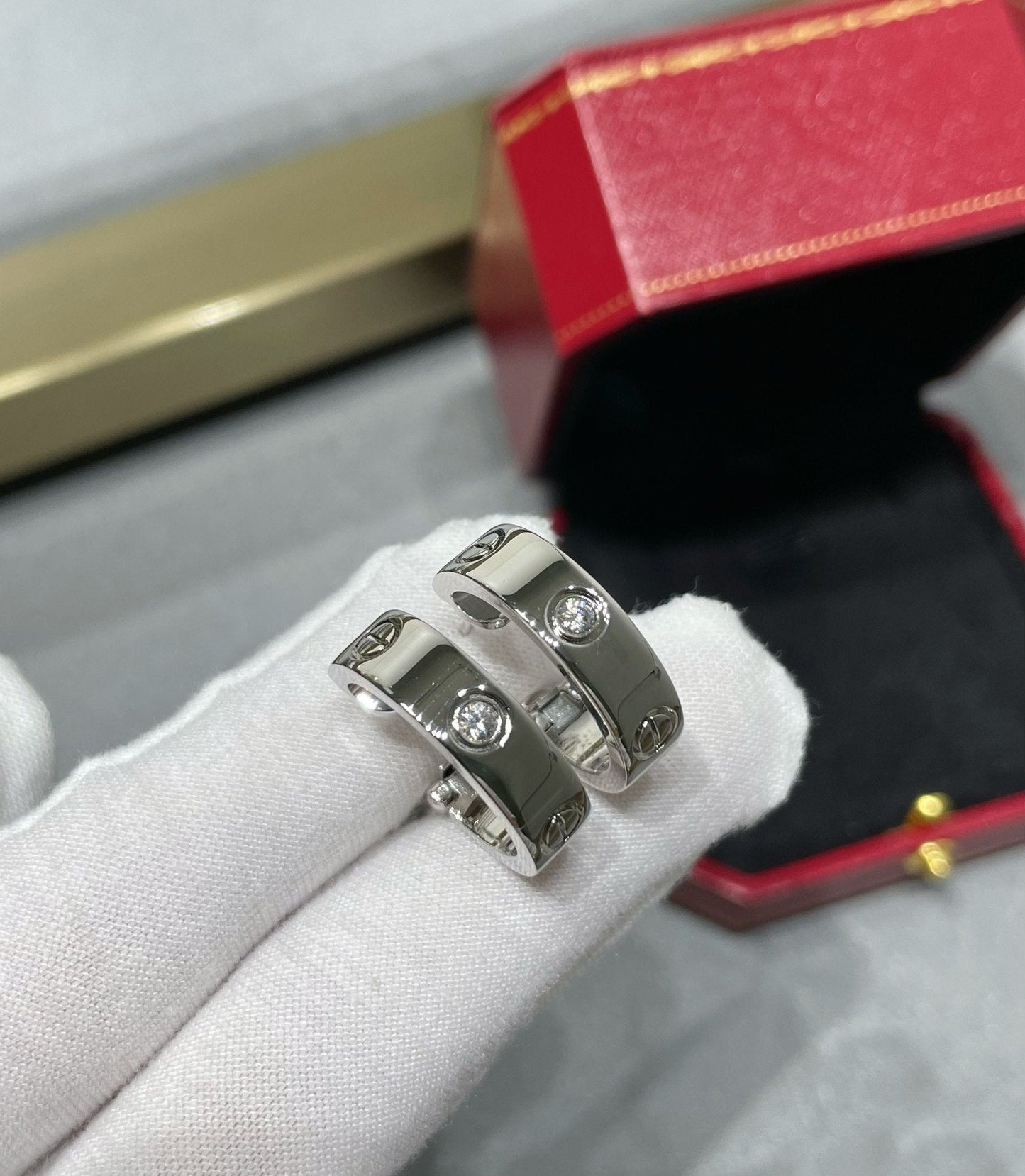[Regal Gem]LOVE 5.5MM 1 DIAMOND EARRINGS