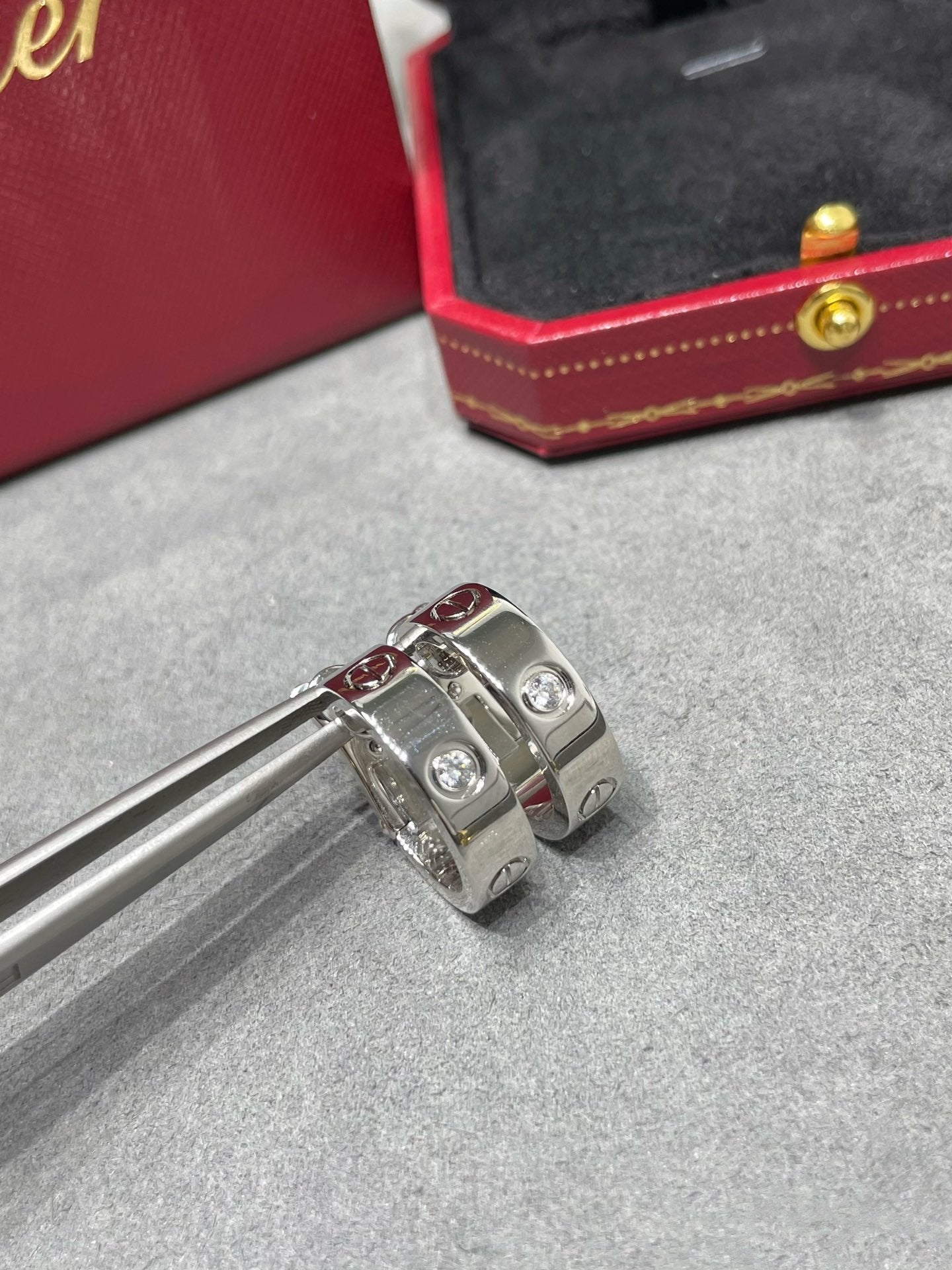 [Regal Gem]LOVE 5.5MM 1 DIAMOND EARRINGS