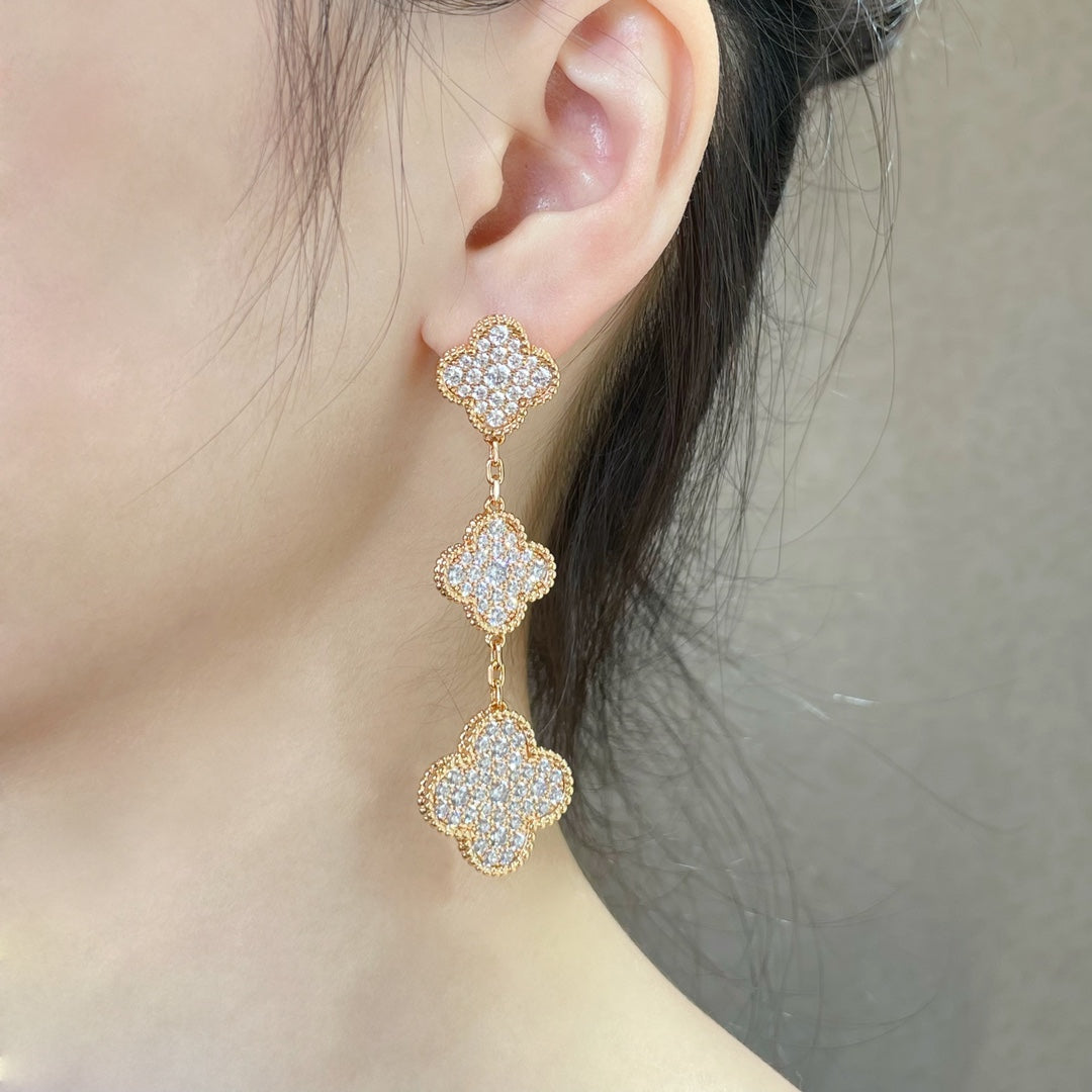 [Regal Gem]CLOVER 3 MOTIFS DIAMOND PAVED Regal Gem GOLD EARRINGS