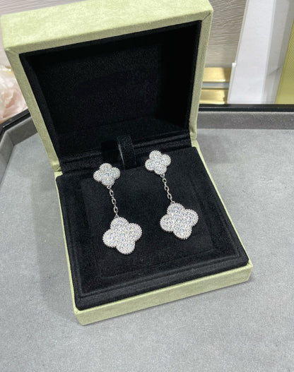 [Regal Gem]CLOVER 2 MOTIFS DIAMOND PAVED SILVER EARRINGS