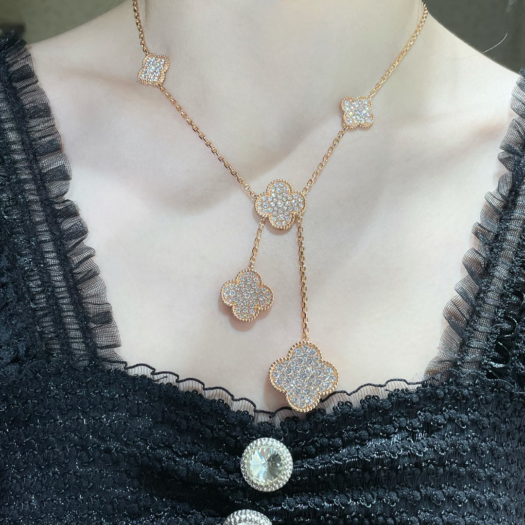 [Regal Gem]CLOVER 6 MOTIF DIAMOND PAVED NECKLACE