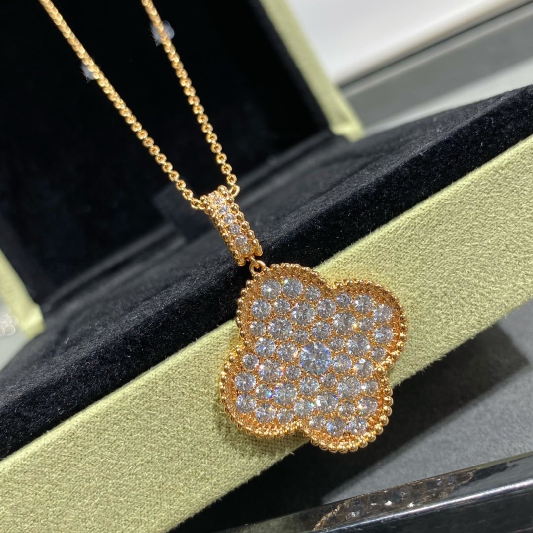 [Regal Gem]CLOVER 25MM LARGE PEDANT DIAMOND PAVED LONG NECKLACE