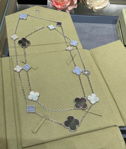 [Regal Gem]CLOVER 16 MOTIF CHALCEDONY MOP SILVER NECKLACE