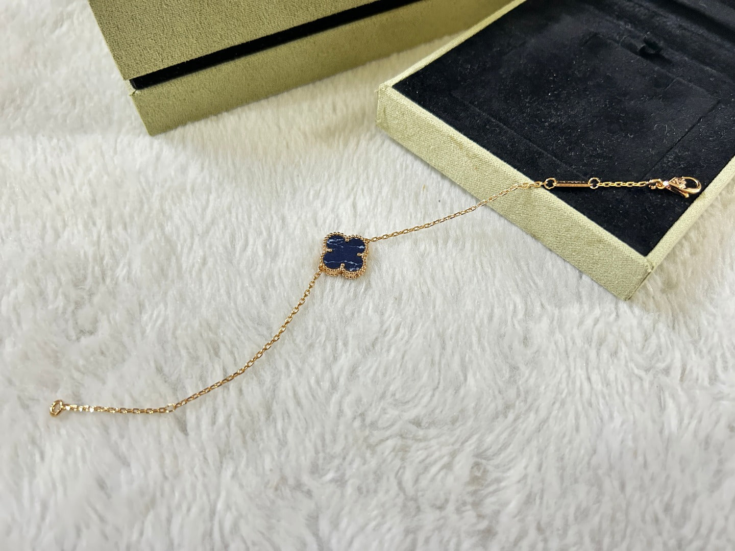 [Regal Gem]CLOVER 1 MOTIF PIETERSITE BRACELET