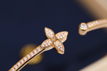 [Regal Gem]IDYLLE PINK GOLD OPEN BRACELET DIAMOND PAVED