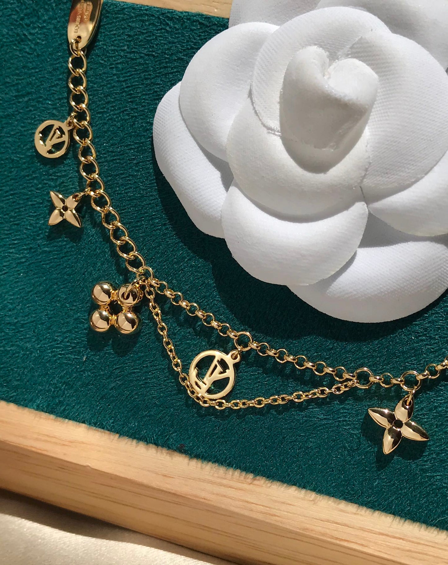 [Regal Gem]BLOOMING PINK GOLD MOP BRACELET