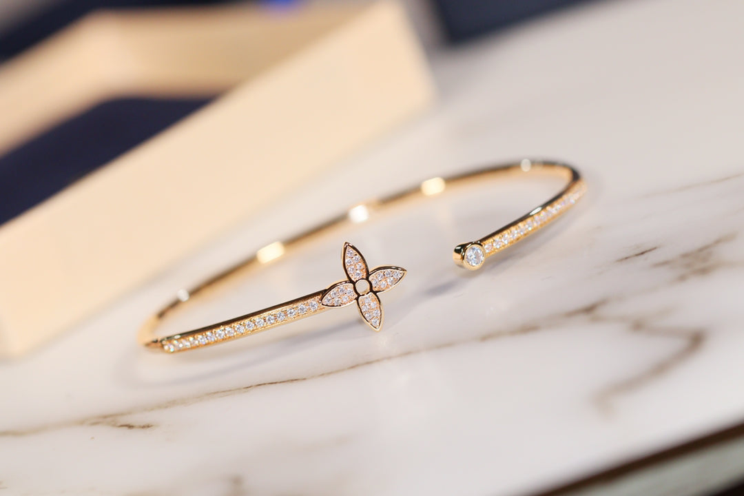 [Regal Gem]IDYLLE GOLD OPEN BRACELET DIAMOND PAVED