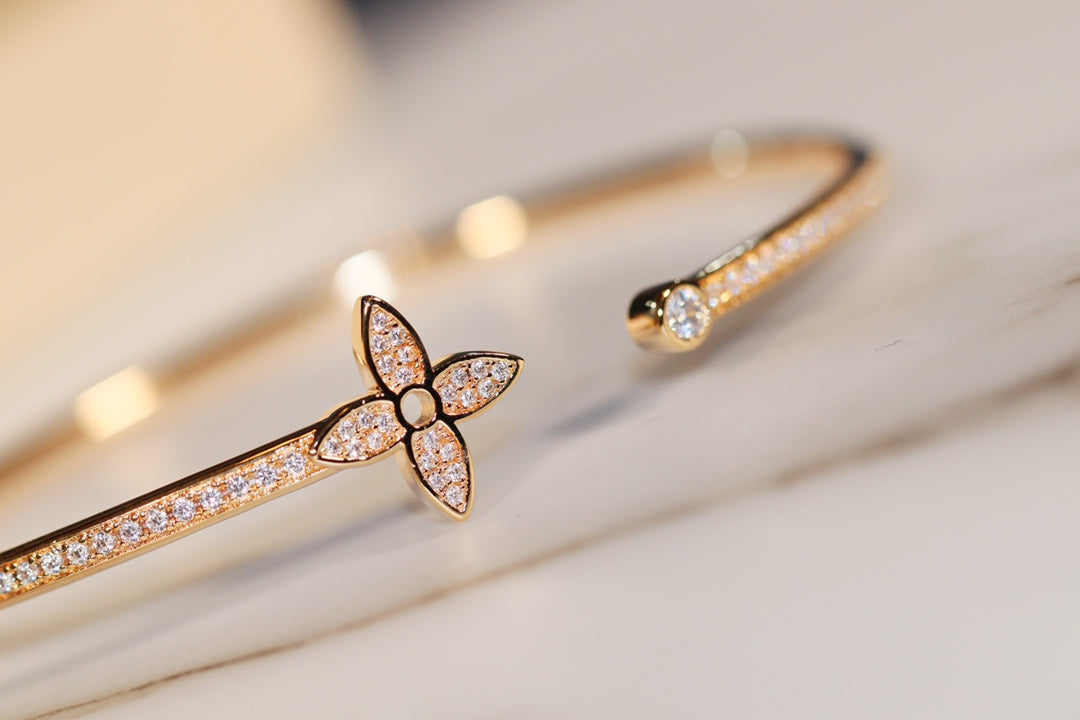 [Regal Gem]IDYLLE GOLD OPEN BRACELET DIAMOND PAVED