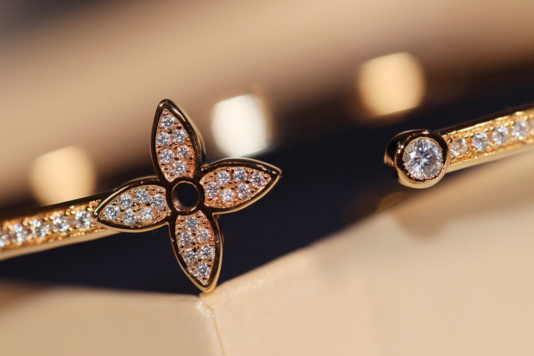 [Regal Gem]IDYLLE GOLD OPEN BRACELET DIAMOND PAVED