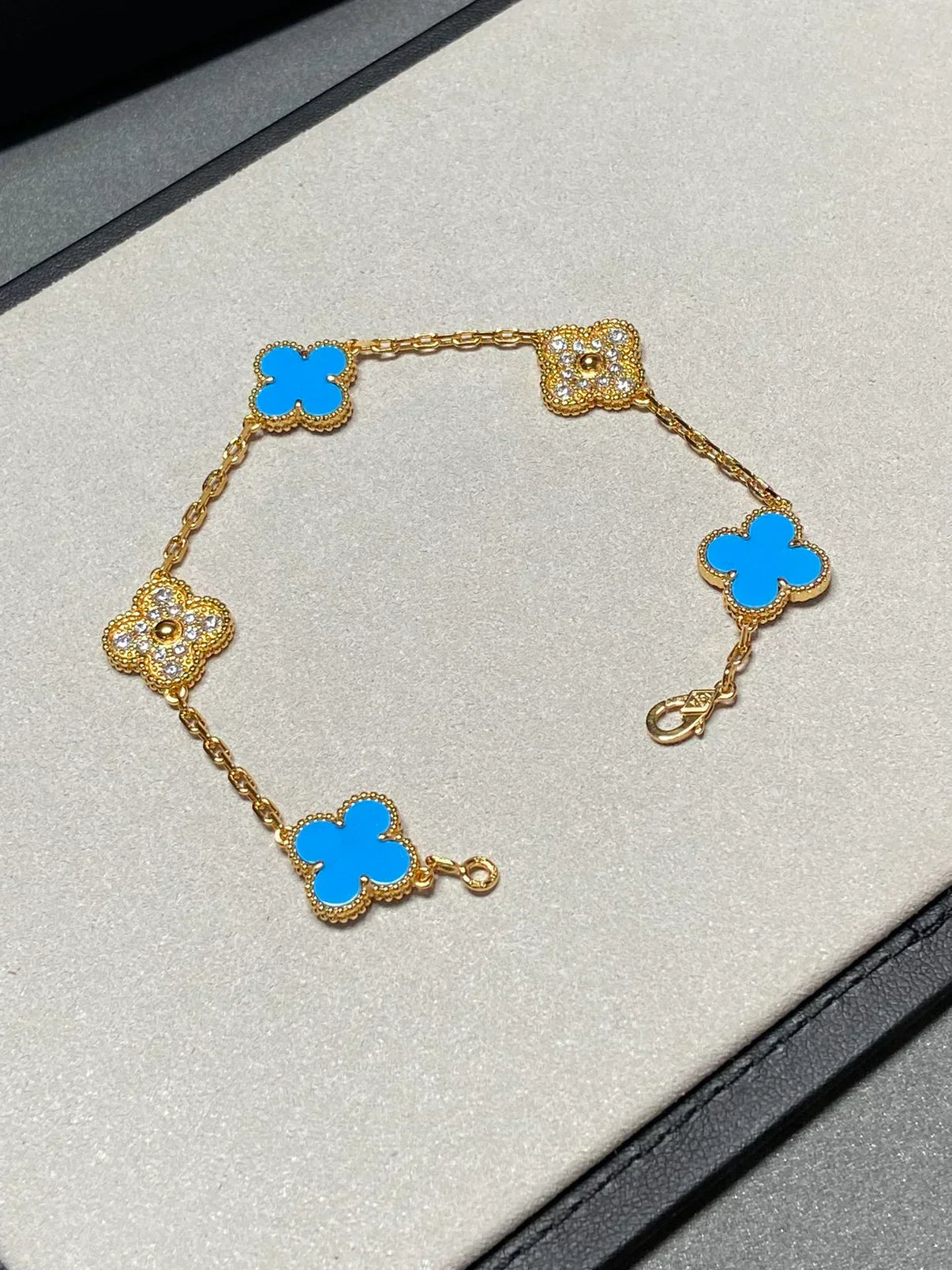[Regal Gem] CLOVER 5 MOTIF BLUE AGATE BRACELET COLLECTION