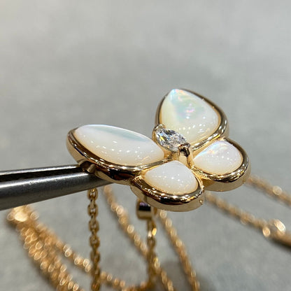 [Regal Gem]BUTTERFLY MOP DIAMOND NECKLACE