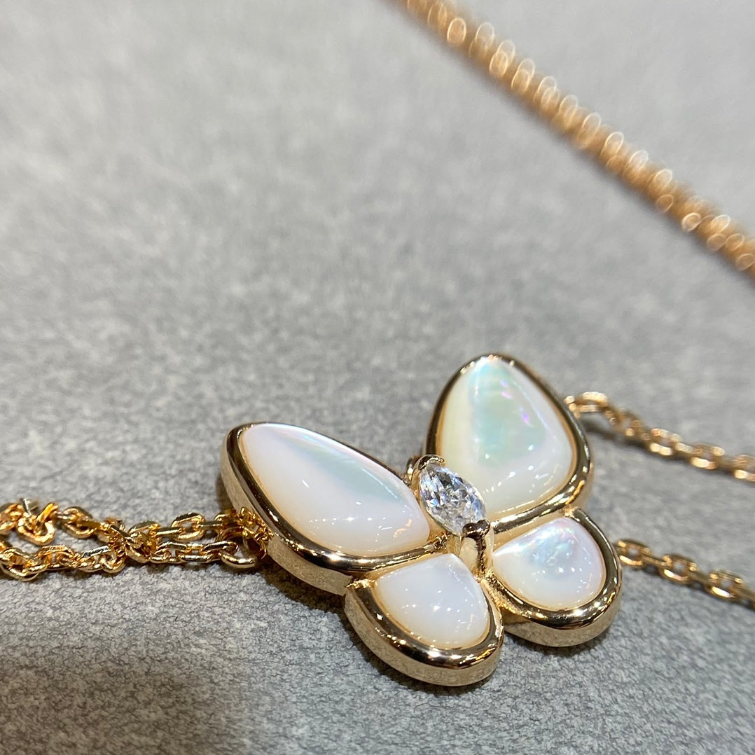 [Regal Gem]BUTTERFLY MOP DIAMOND NECKLACE