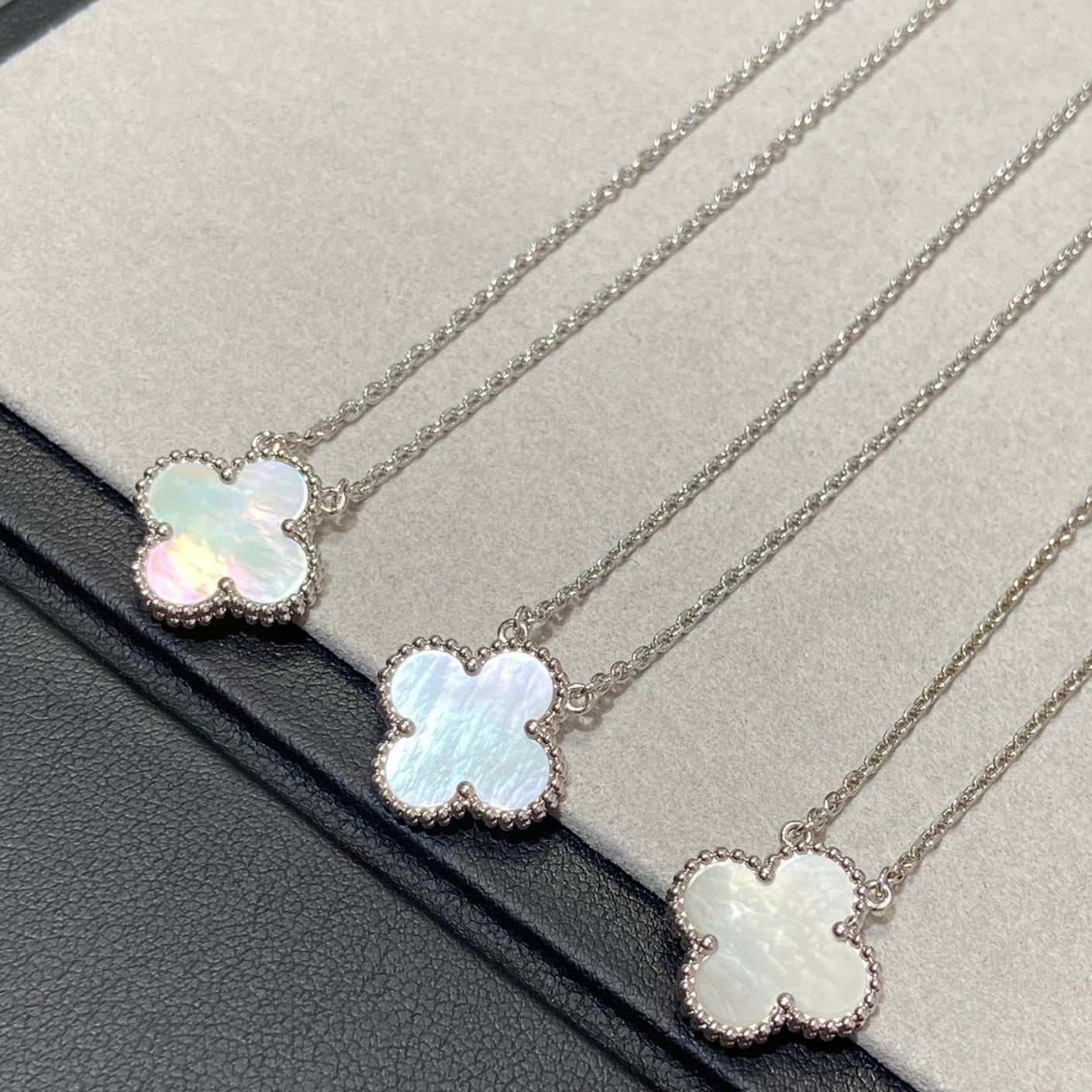 [Regal Gem]CLOVER MEDIUM SILVER WHITE MOP NECKLACE