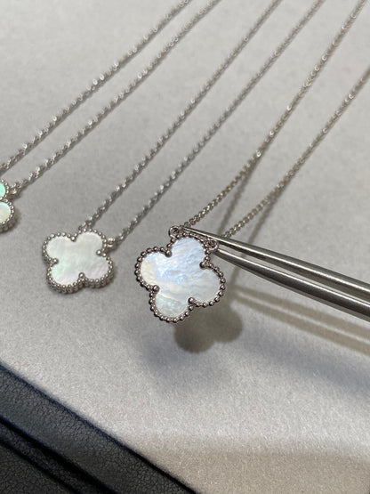 [Regal Gem]CLOVER MEDIUM SILVER WHITE MOP NECKLACE