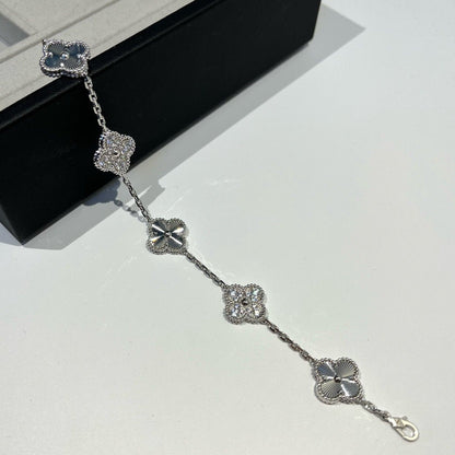 [Regal Gem] CLOVER 5 MOTIF LASER BRACELET COLLECTION