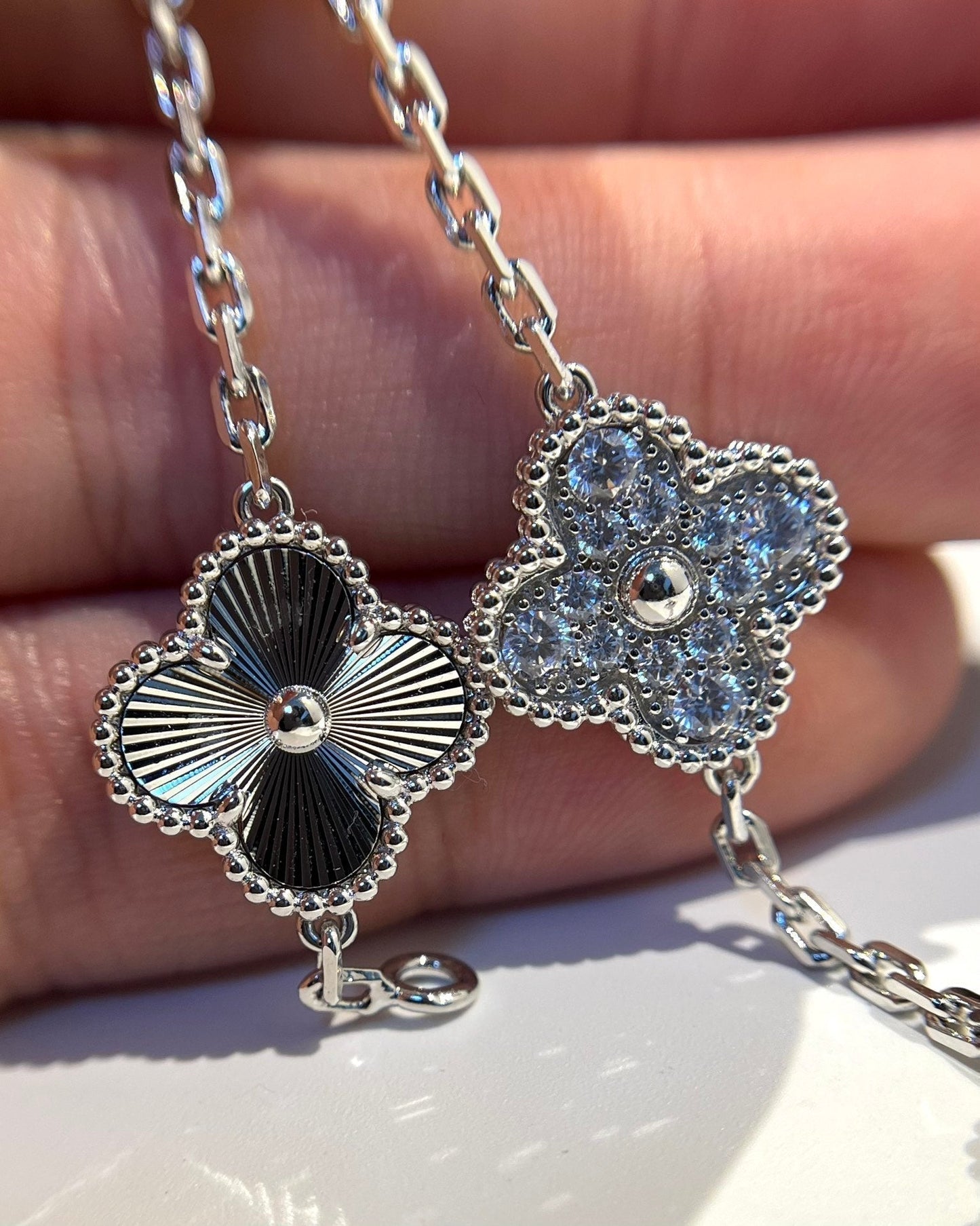 [Regal Gem] CLOVER 5 MOTIF LASER BRACELET COLLECTION