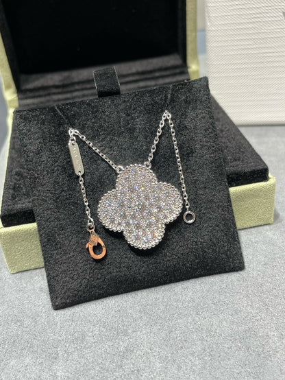 [Regal Gem]CLOVER 25MM LARGE PENDANT DIAMOND PAVED SILVER NECKLACE