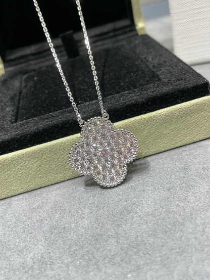 [Regal Gem]CLOVER 25MM LARGE PENDANT DIAMOND PAVED SILVER NECKLACE