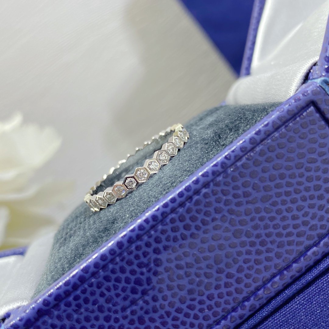 [Regal Gem]BEE LOVE DIAMOND PAVED SMALL RING