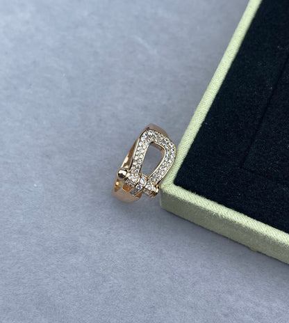 [Regal Gem]Wide Hoof-Shaped Diamond-Studded Ring