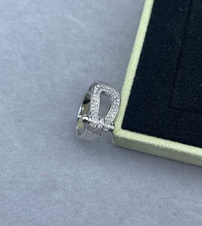[Regal Gem]Wide Hoof-Shaped Diamond-Studded Ring