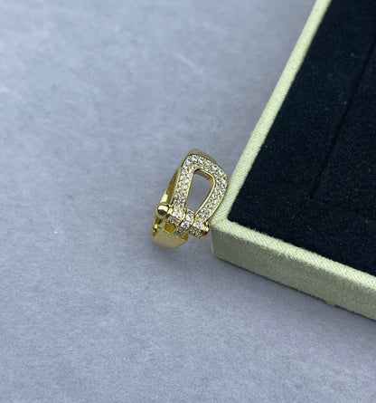 [Regal Gem]Wide Hoof-Shaped Diamond-Studded Ring