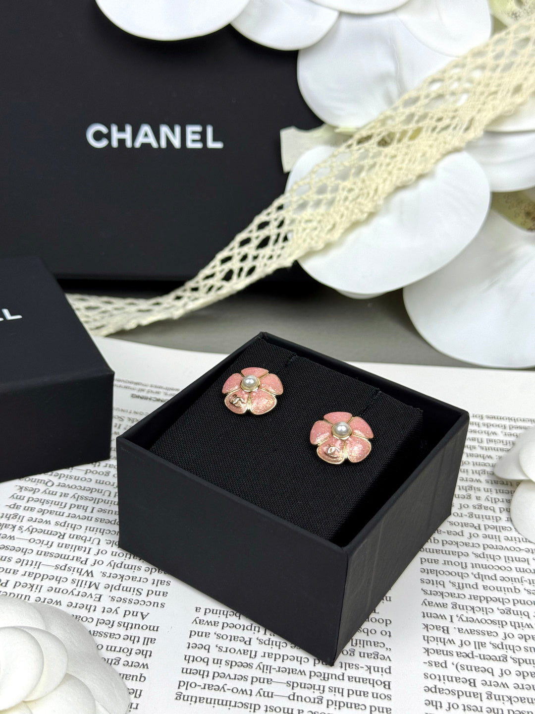 [Regal Gem]26C Pink Camellia Pearl Enamel Stud Earrings