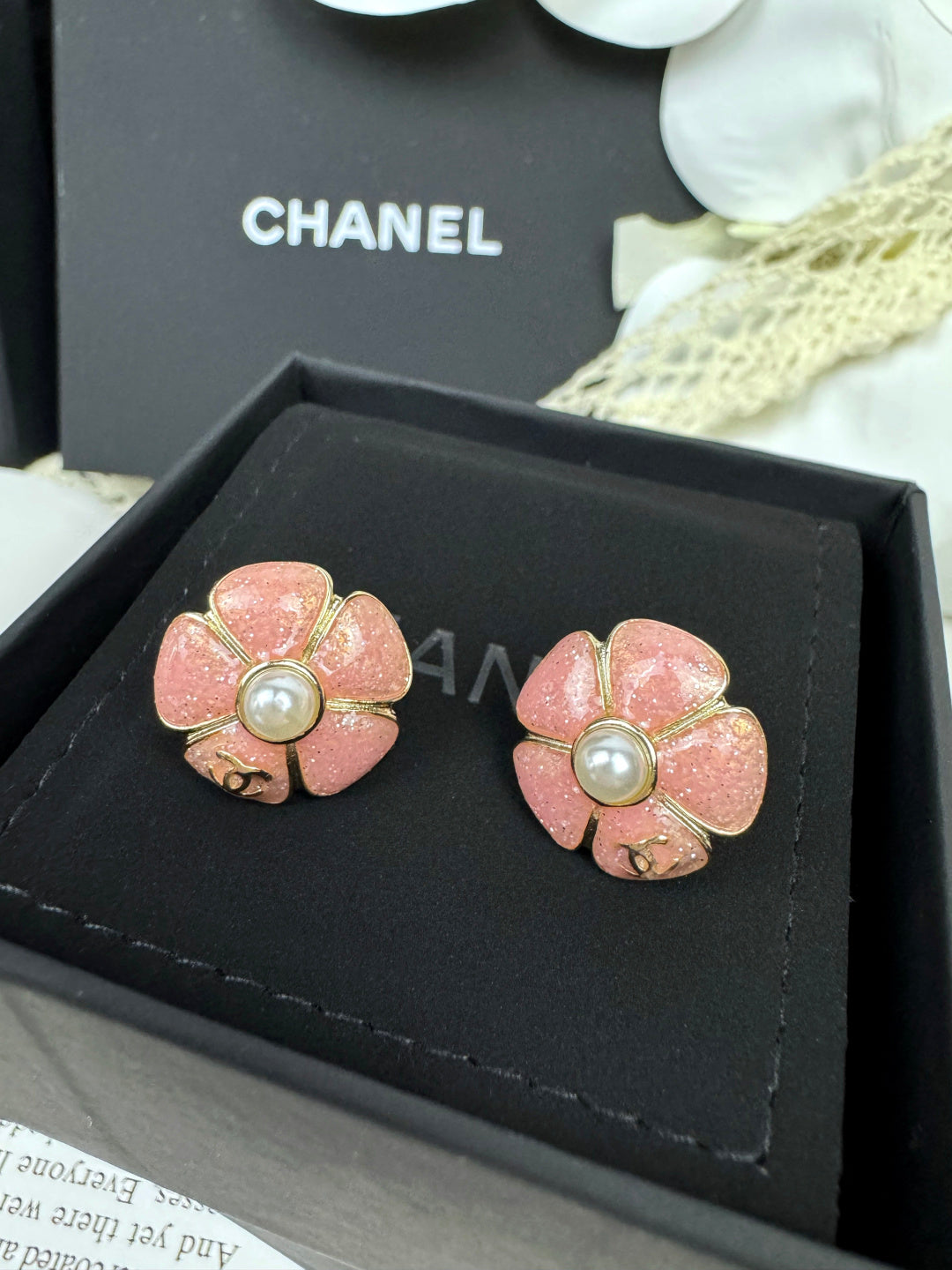 [Regal Gem]26C Pink Camellia Pearl Enamel Stud Earrings