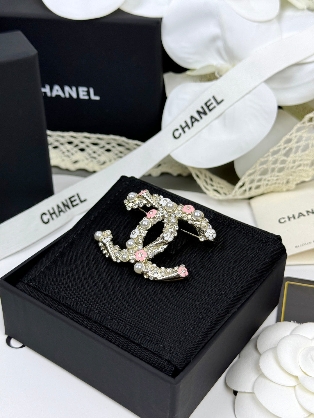 [Regal Gem]26C Pink-White Enamel Ice Cream Cone Double C Brooch