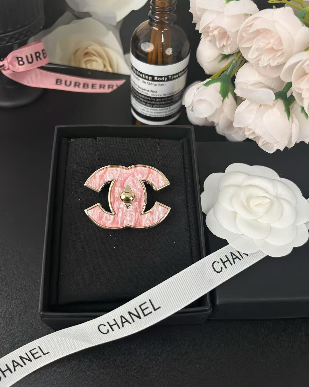 [Regal Gem]Pink Resin Classic Brooch 5cm