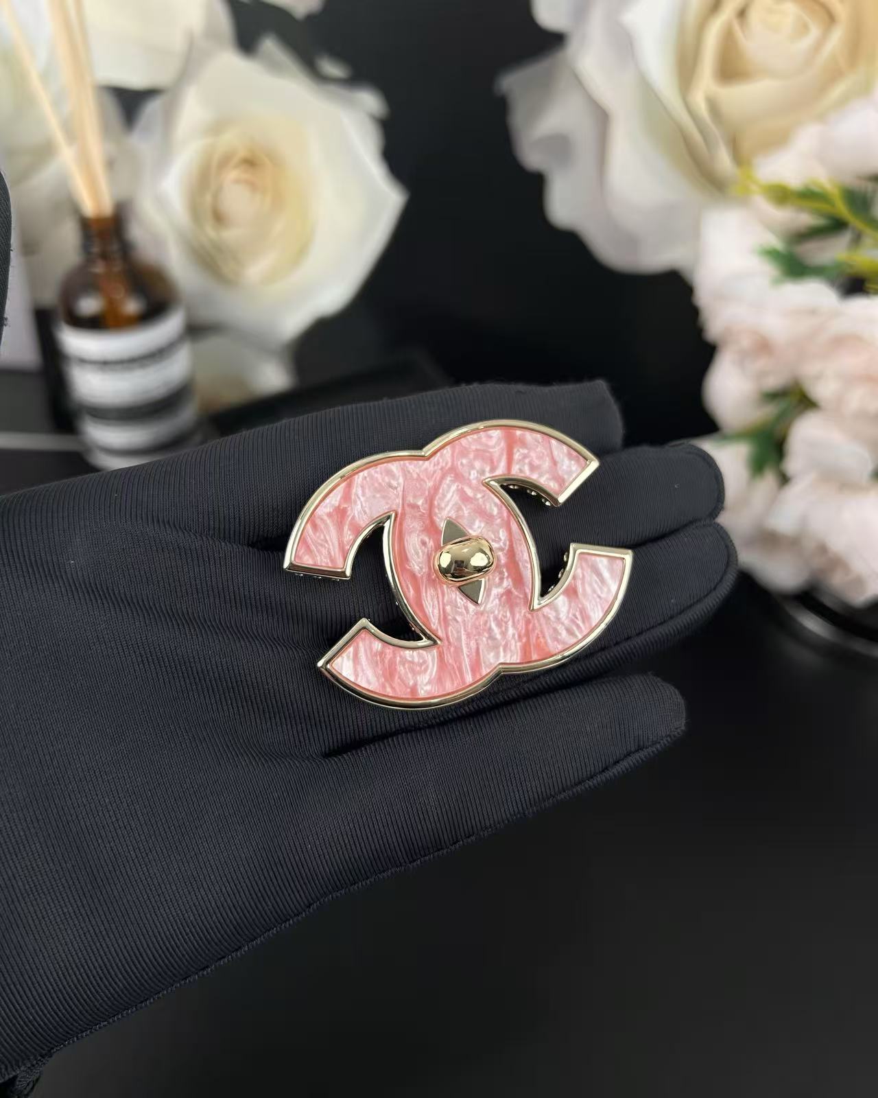 [Regal Gem]Pink Resin Classic Brooch 5cm