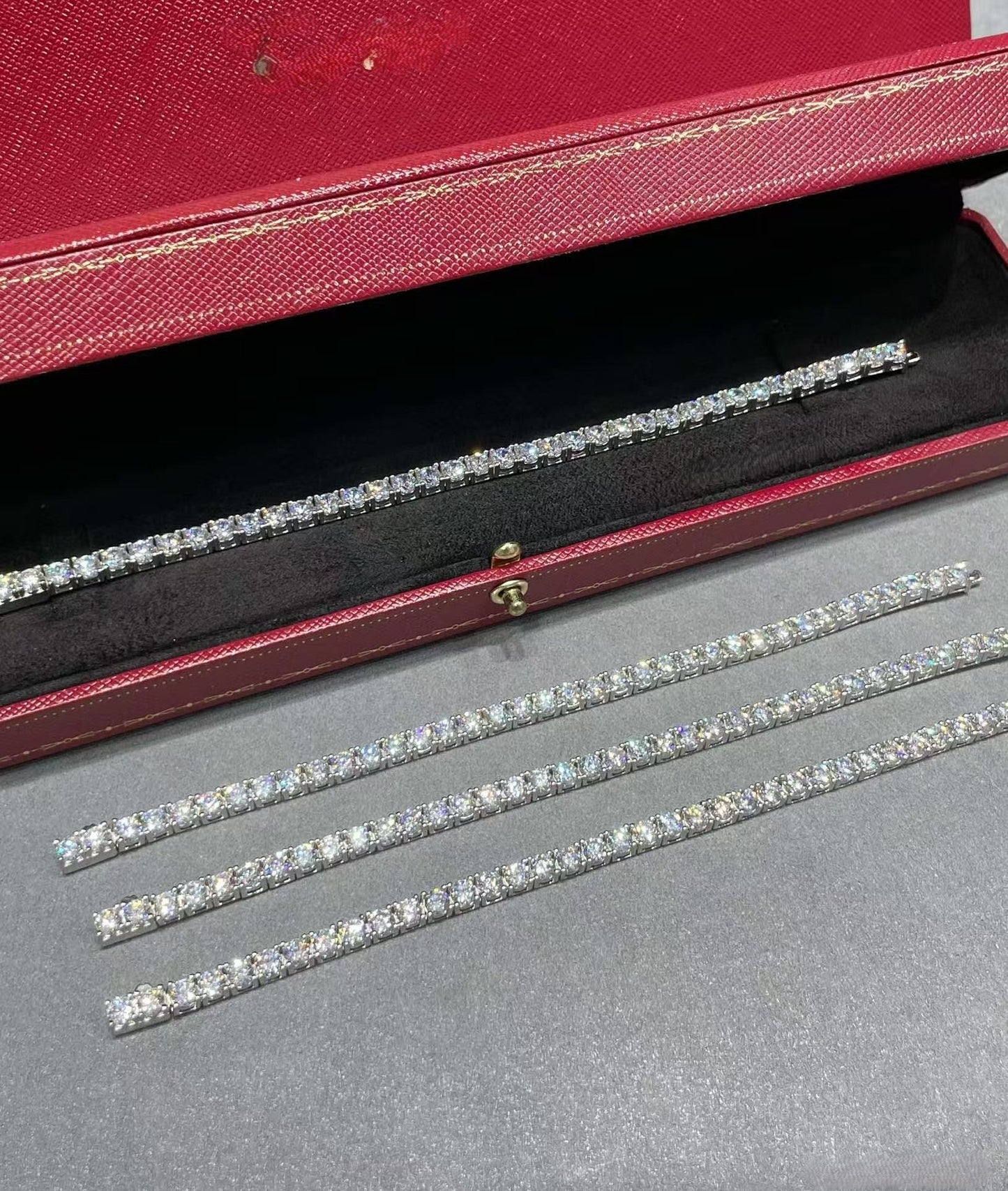 [Regal Gem jewelrys]TENNIS BRACELET WITH FULL DIAMOND SETTING