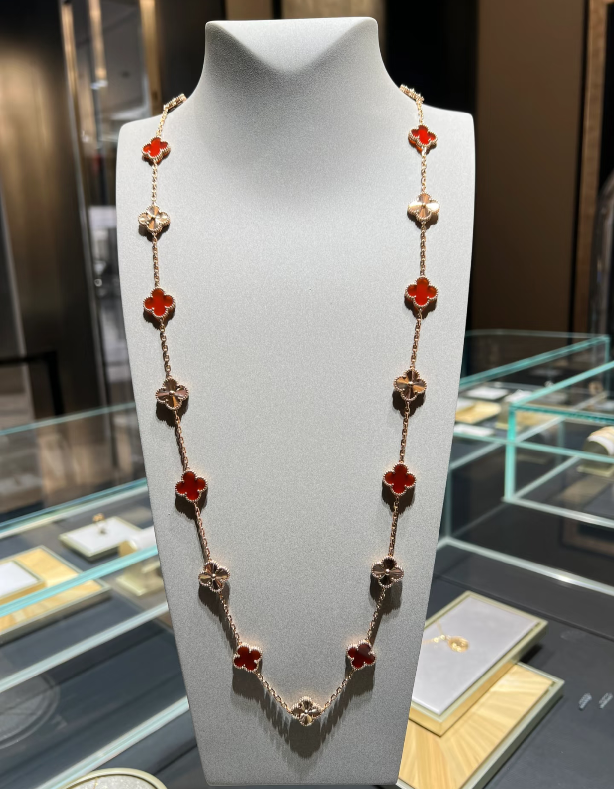 [Regal Gem]CLOVER 20 MOTIFS LASER CARNELIAN NECKLACE