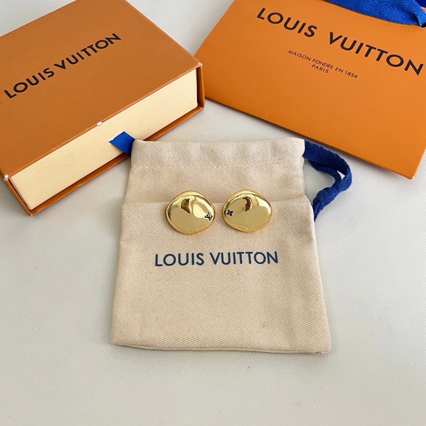 [Regal Gem]Gold Paris Stud Earrings