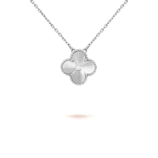 [Regal Gem]CLOVER  15MM DIAMOND LASER NECKLACE SILVER