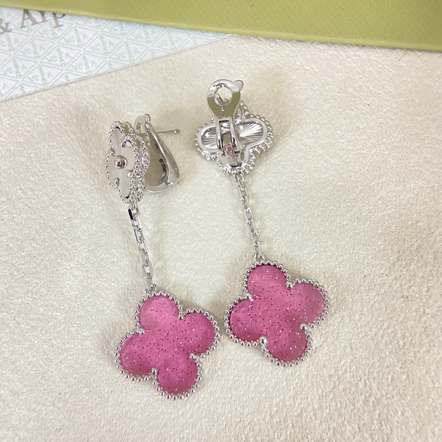 [Regal Gem]2026 NEW CLOVER 2 MOTIF  BUBBLE PINK ENAMEL
