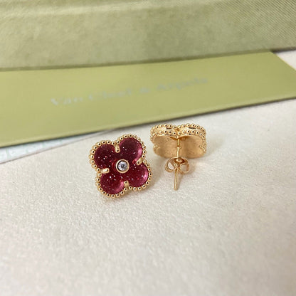 [Regal Gem]2026 NEW  CLOVER 1 MOTIFPINK ENAMEL STUD EARRINGS WITH DIAMONDS