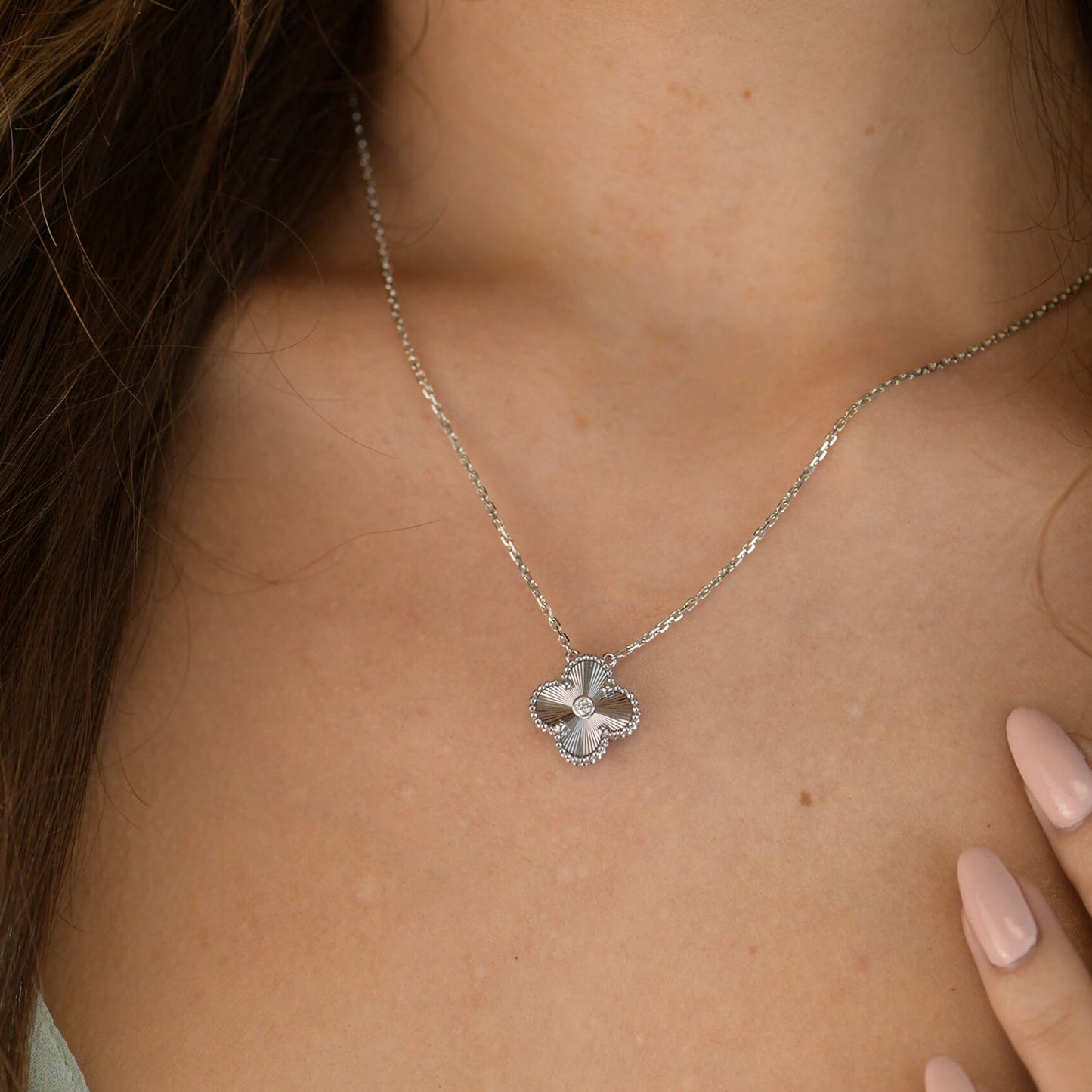 [Regal Gem]CLOVER  15MM DIAMOND LASER NECKLACE SILVER
