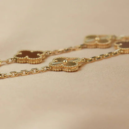 [Regal Gem] CLOVER 5 MOTIF RED CORNELIAN BRACELET COLLECTION